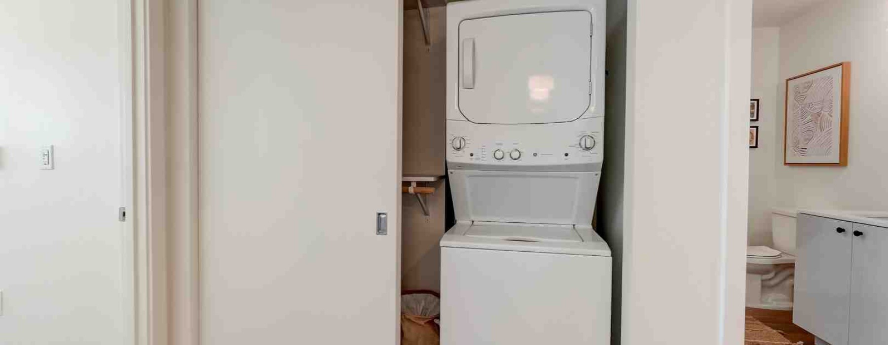 apartments with washer dryer included