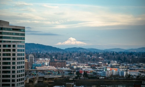 Portland Oregon skyline with Mount Hood in background - apartments near Portland Oregon Portland Oregon skyline with Mount Hood in background - apartments near Portland Oregon