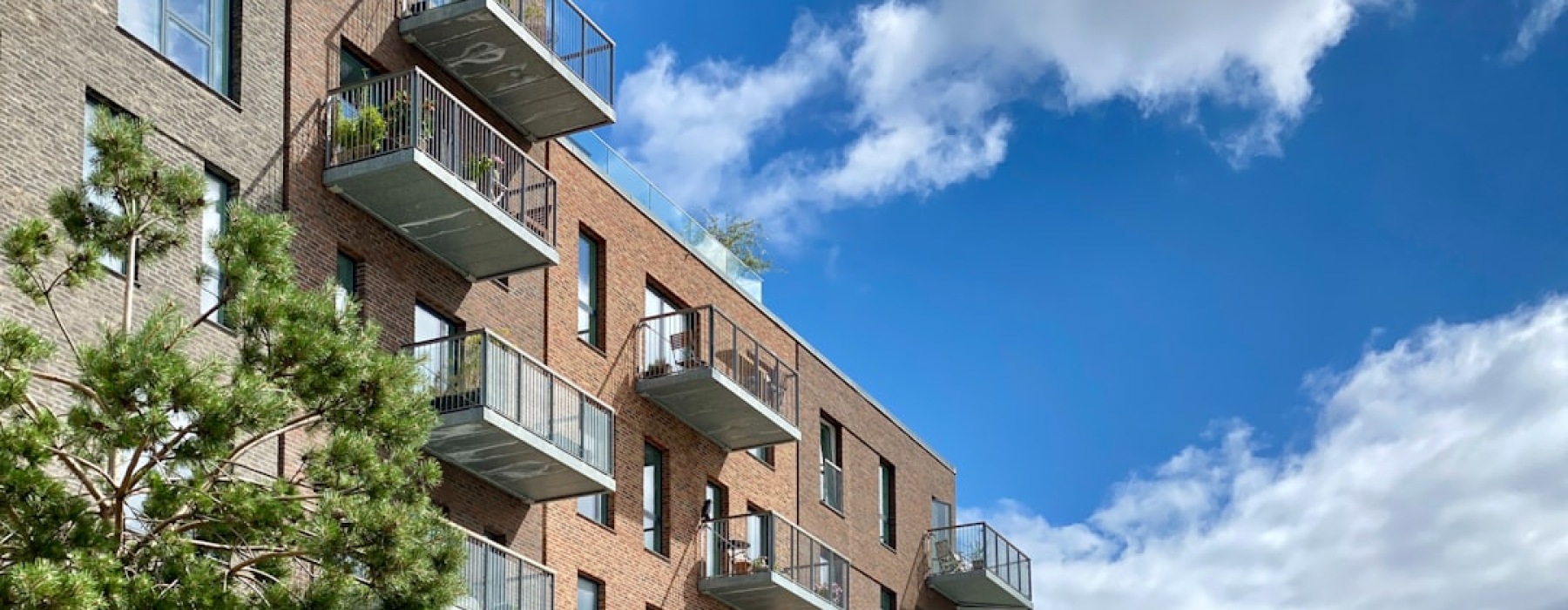 apartment amenities modern luxury apartment building exterior