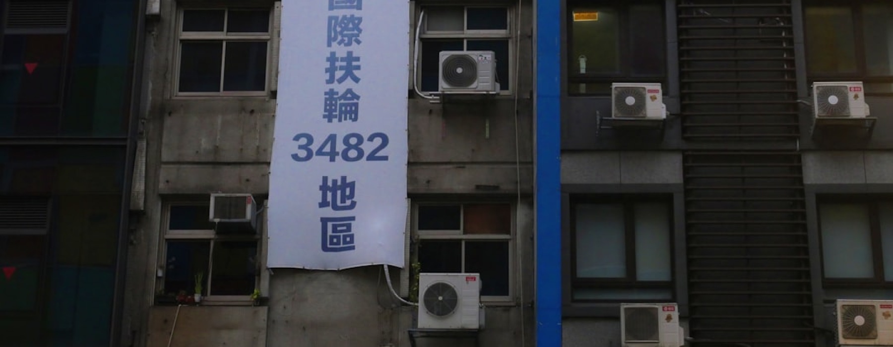 modern apartment complex signs - modern apartment complex signs