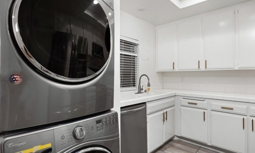 apartments with in unit washer and dryer
